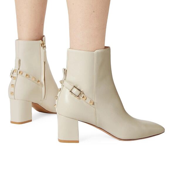 Valentino Garavani Women's Rockstud Leather Ankle Boots Size 37.5 ivory color - Picture 1 of 15